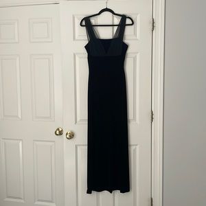 Black forms velvet dress